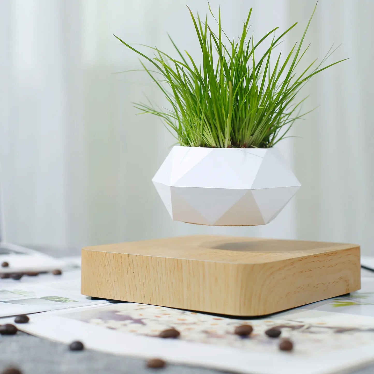 Maceta moderna de levitación magnética para plantas de estilo nórdico
