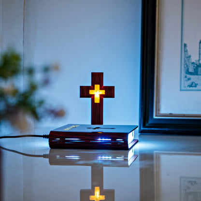 Cruz levitante