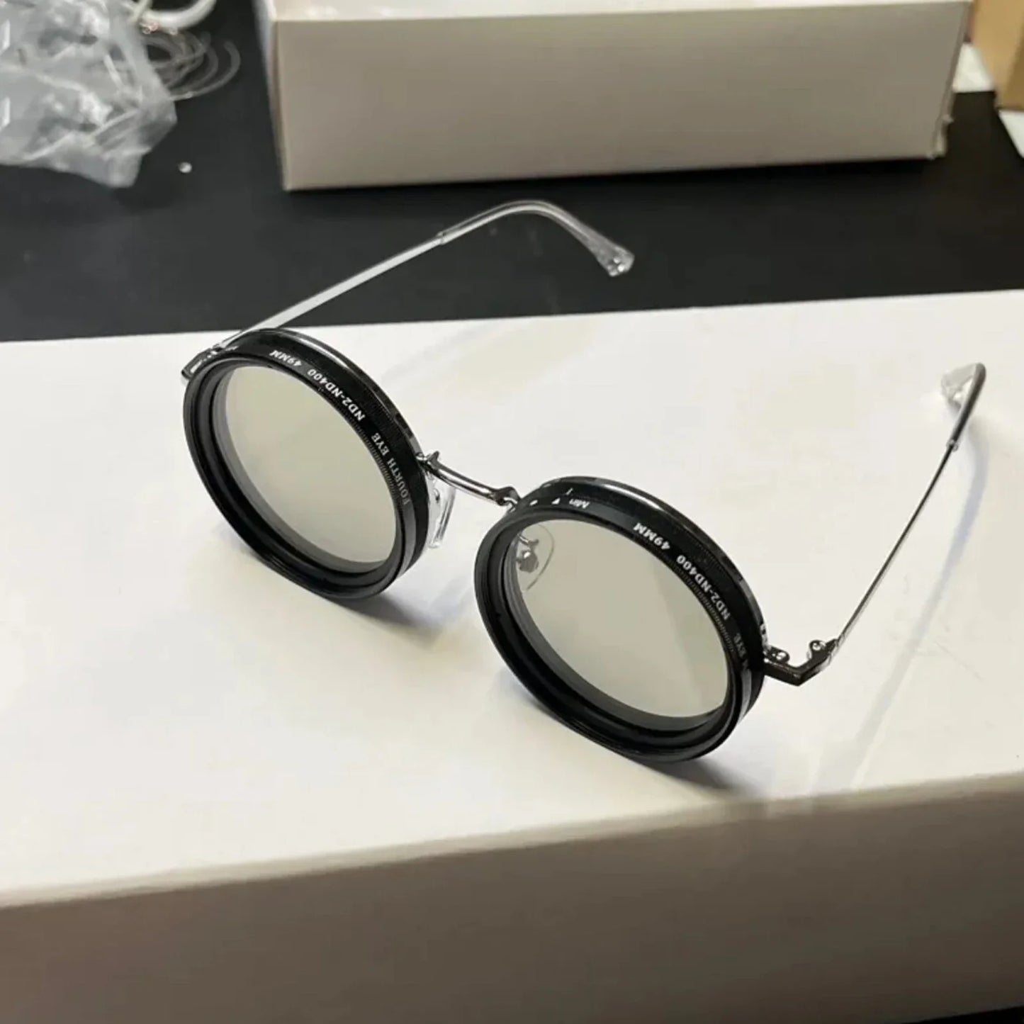 Black Lens